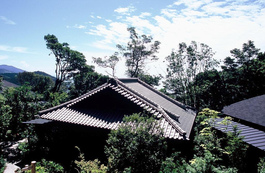 Ishiyama Rikyu Gosoku No Kutsu Hotel Amakusa  Exterior photo